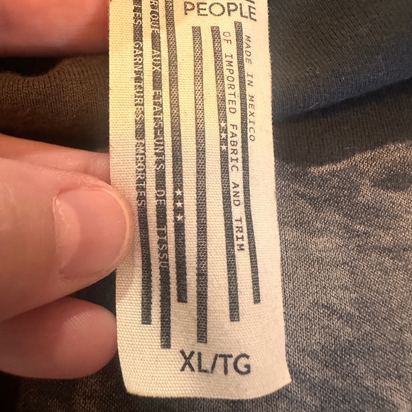 🕊️🖤 Free People “Birds in Flight” Tee - Picture 5 of 6